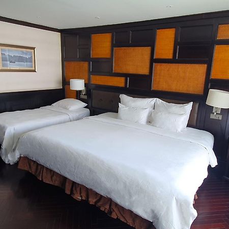 ホテル Ambassador Cruise Halong Bay ハロン エクステリア 写真