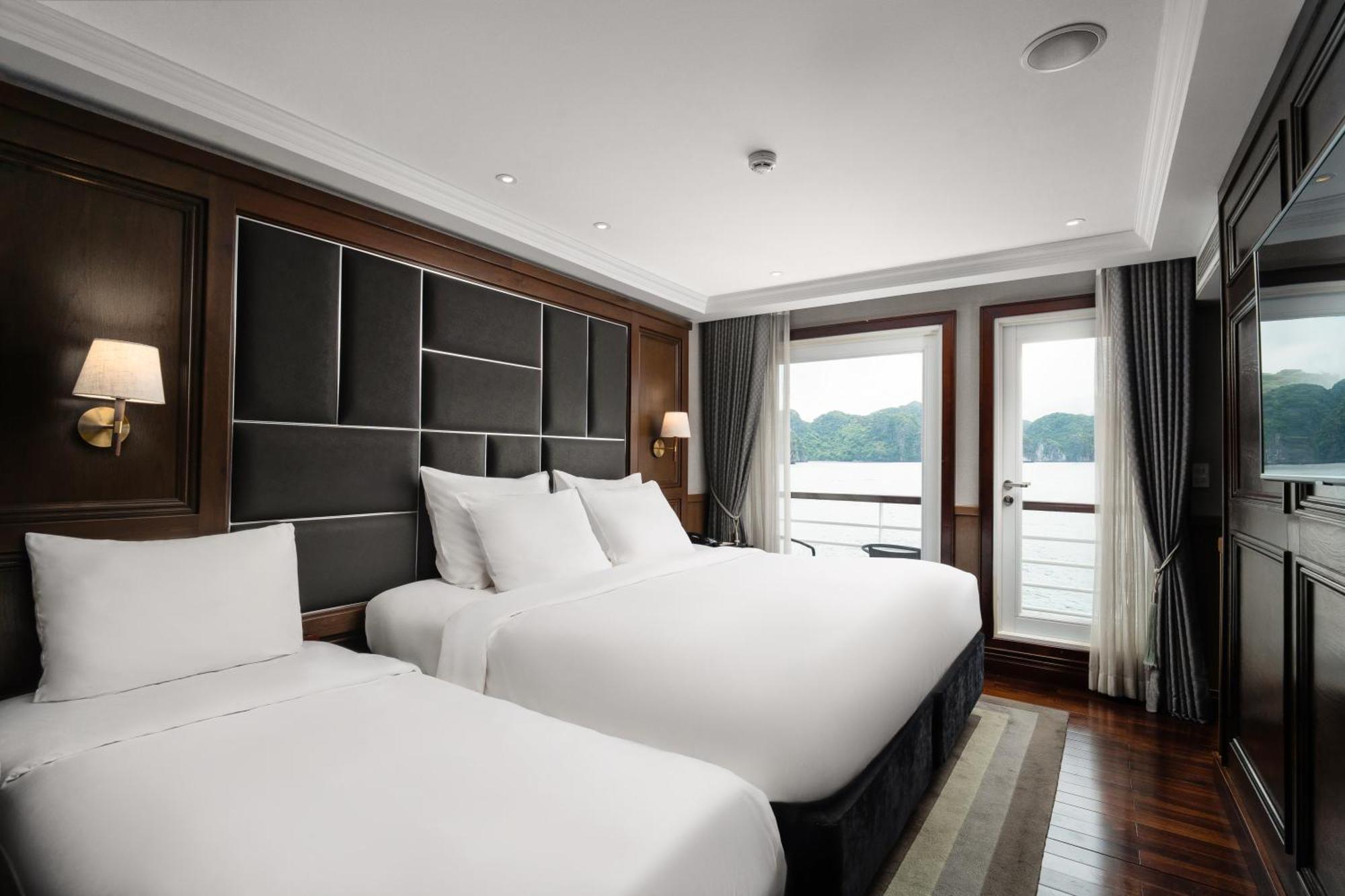 ホテル Ambassador Cruise Halong Bay ハロン エクステリア 写真