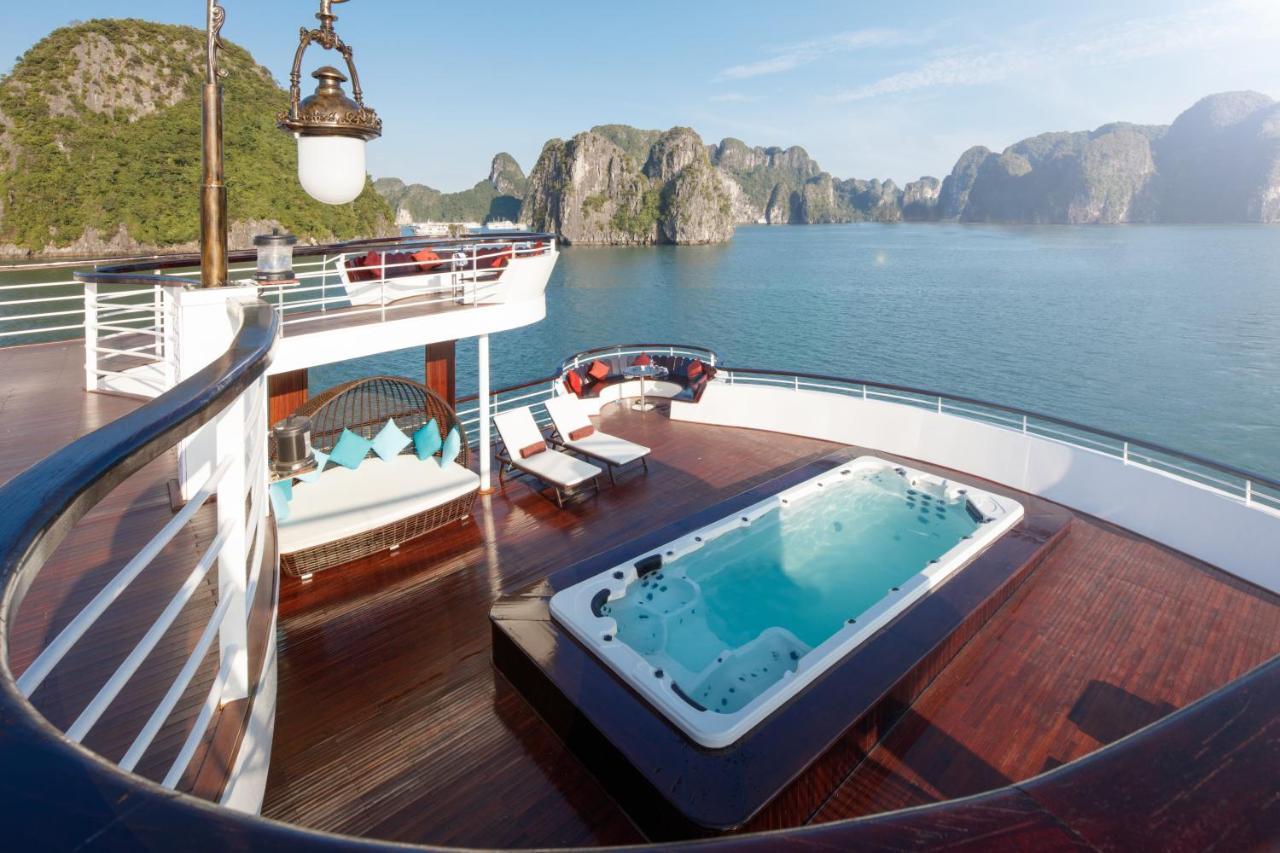 ホテル Ambassador Cruise Halong Bay ハロン エクステリア 写真