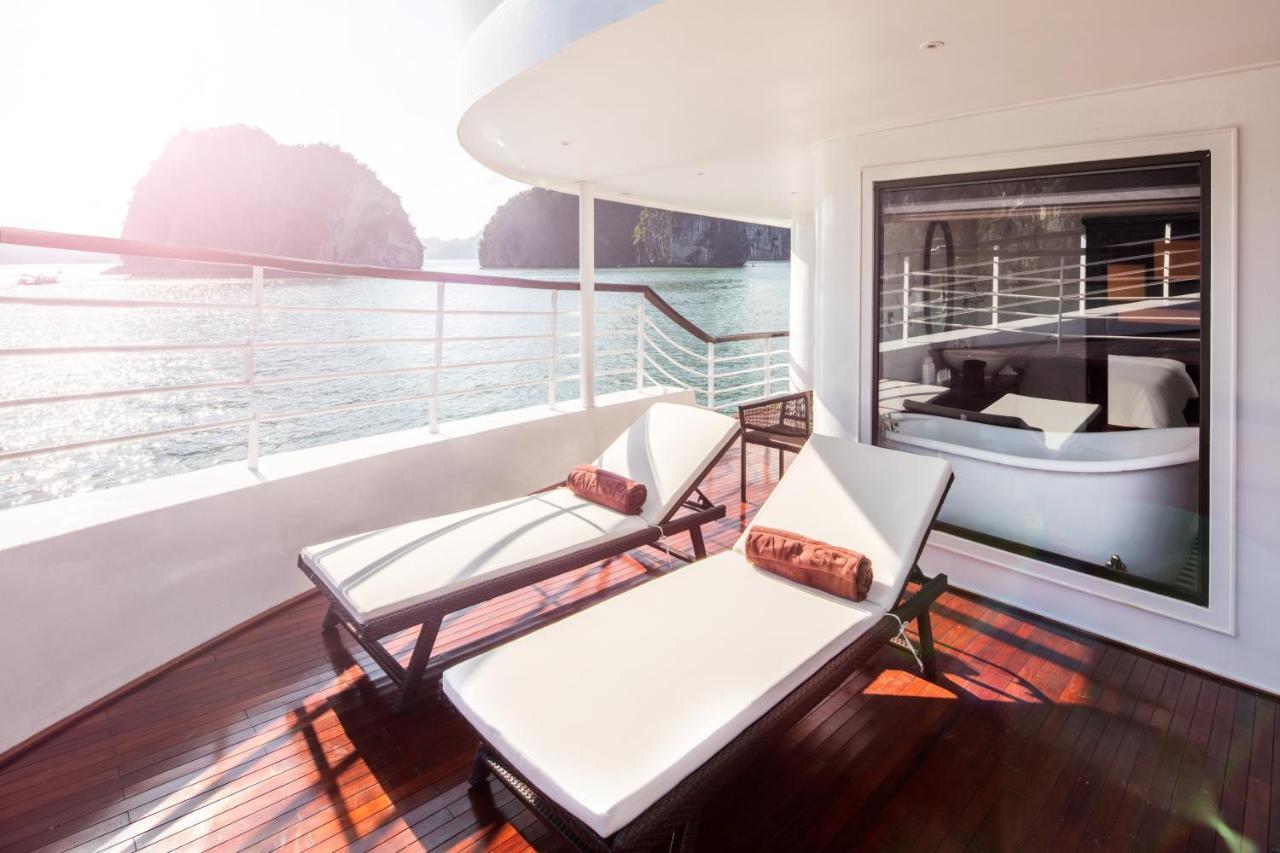 ホテル Ambassador Cruise Halong Bay ハロン エクステリア 写真