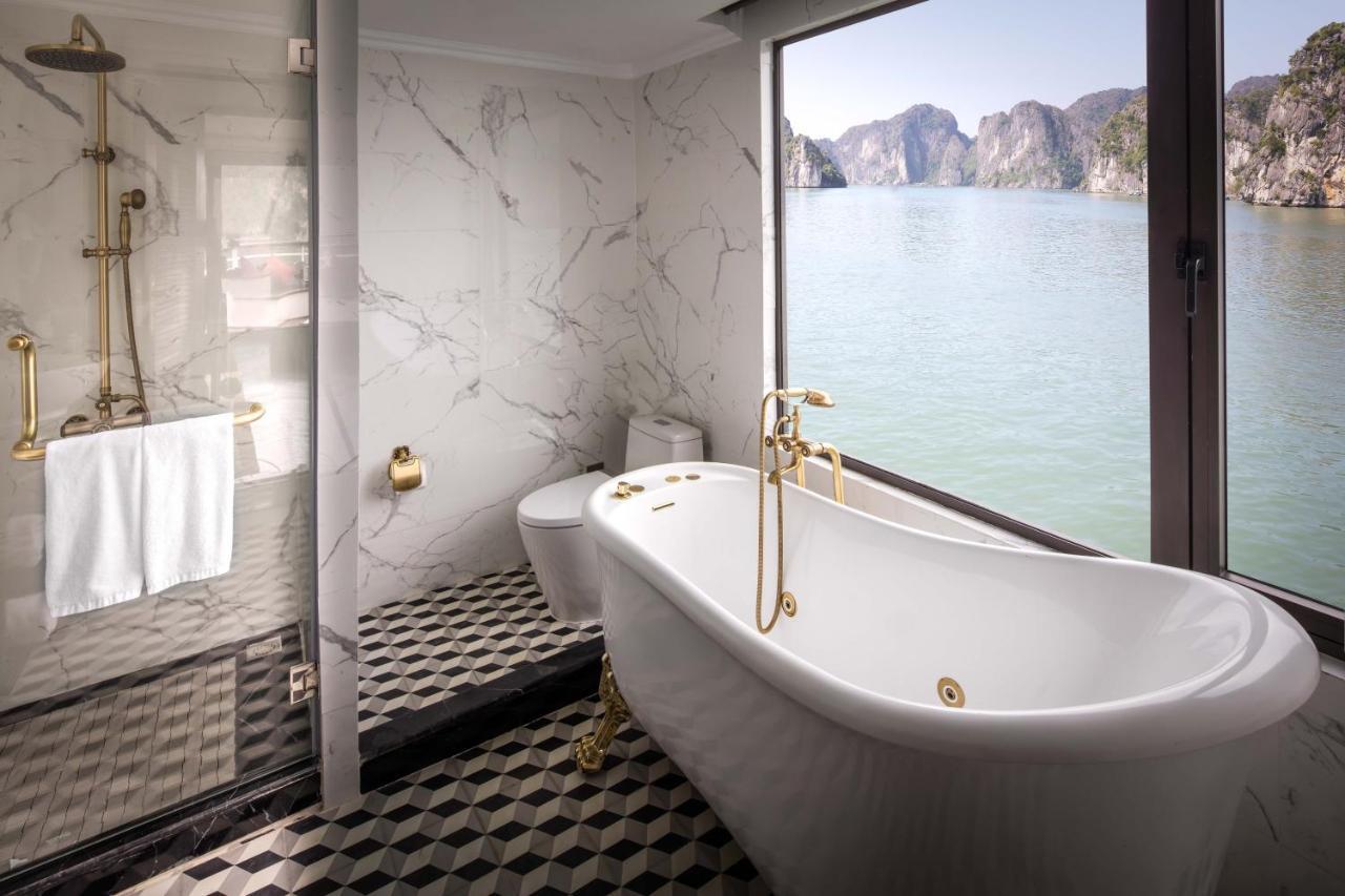 ホテル Ambassador Cruise Halong Bay ハロン エクステリア 写真