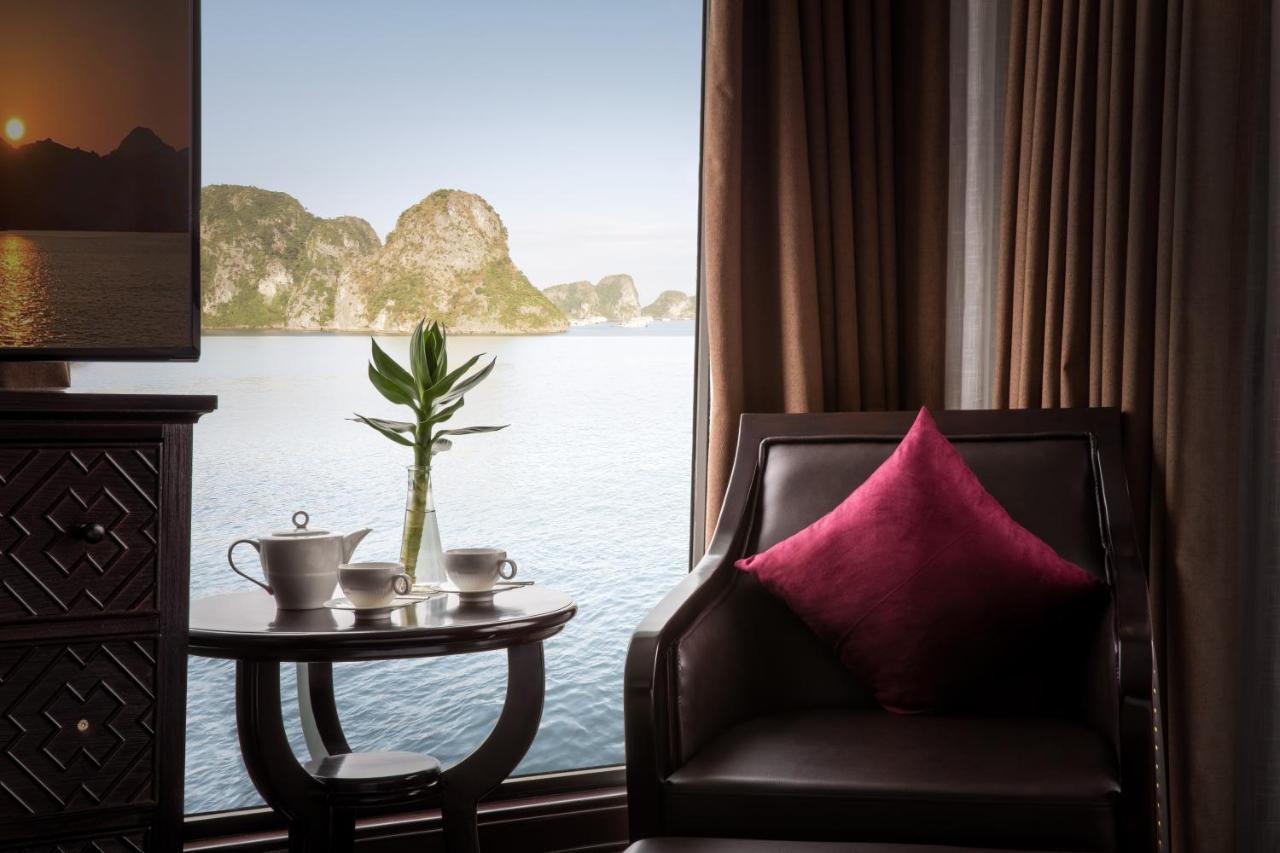 ホテル Ambassador Cruise Halong Bay ハロン エクステリア 写真