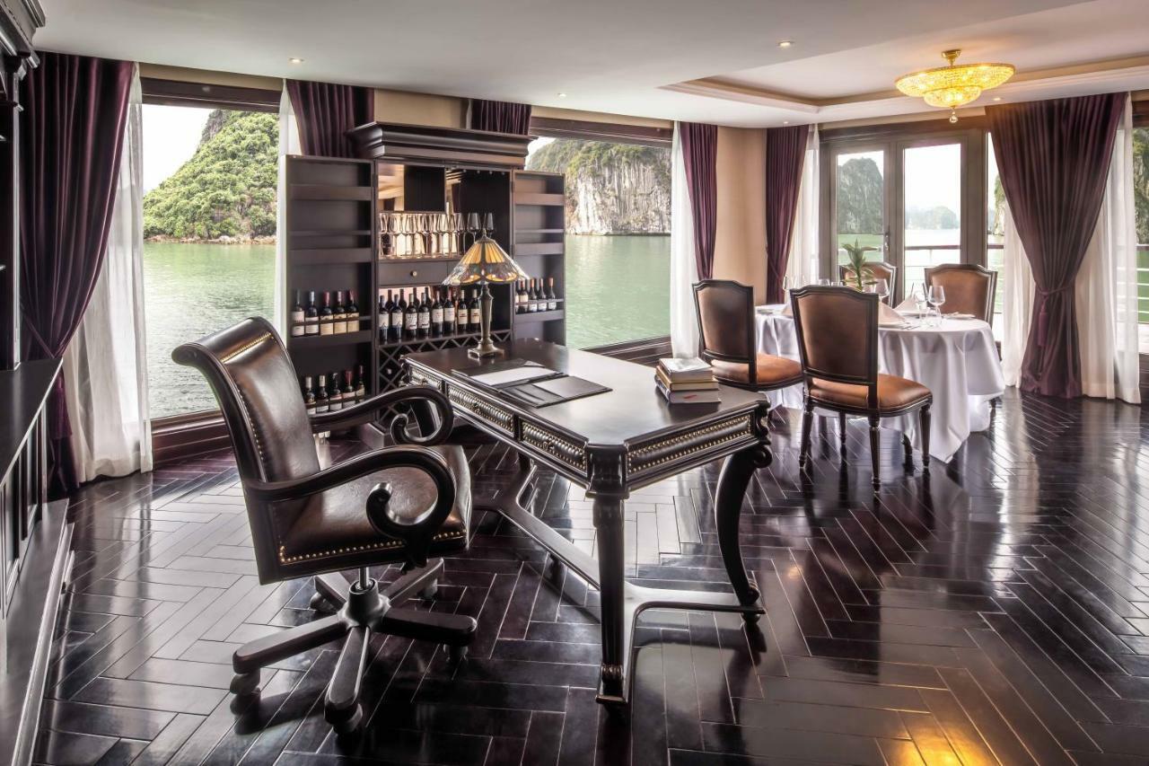 ホテル Ambassador Cruise Halong Bay ハロン エクステリア 写真