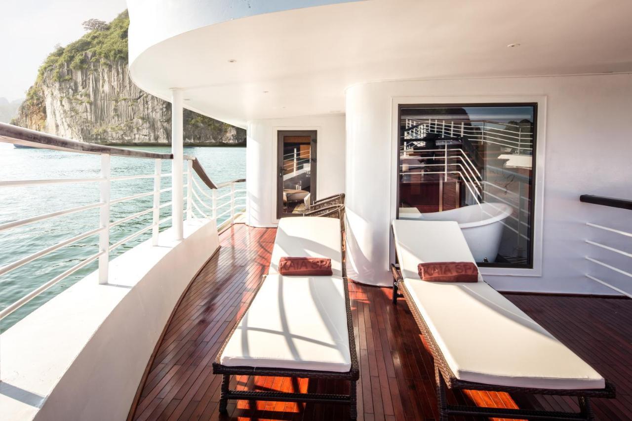 ホテル Ambassador Cruise Halong Bay ハロン エクステリア 写真